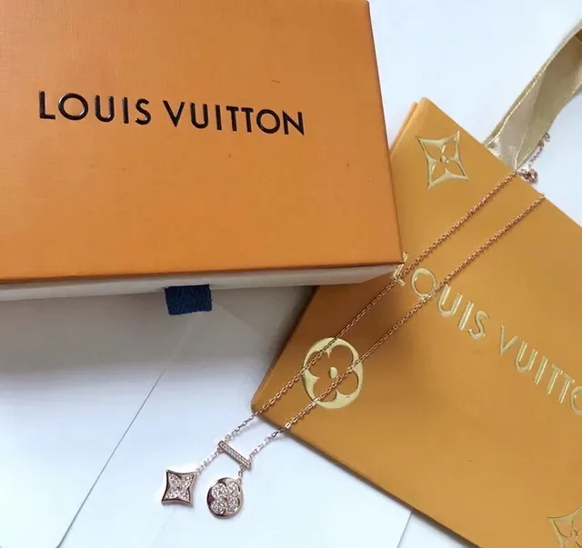 Louis Vuitton Flower & Quatrefoil Pavé Crystal Necklace 5