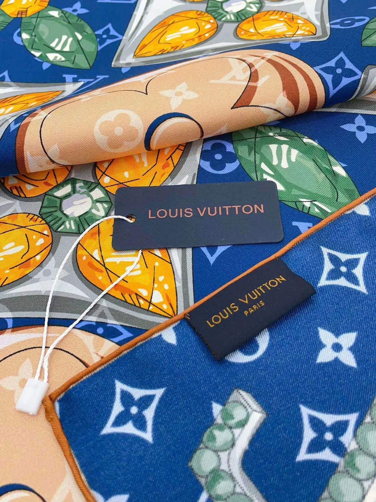Louis Vuitton lenço de seda navy com estampado de gemas e dragão 7