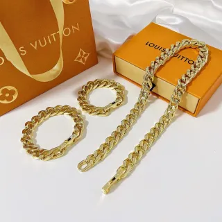 Louis Vuitton Gold Polished Curb Chain Jewelry