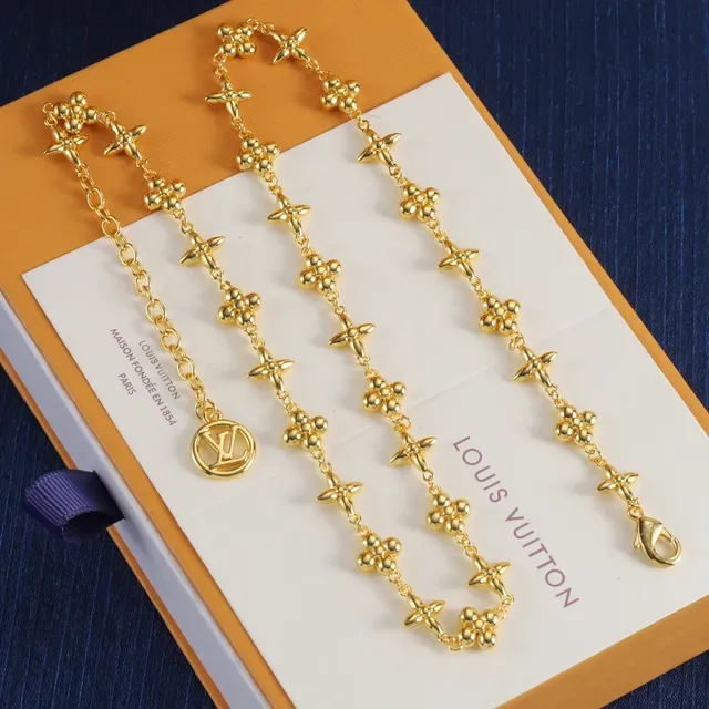 Louis Vuitton Gold Silver Chain-Link Floral-Star Motif Necklace 2