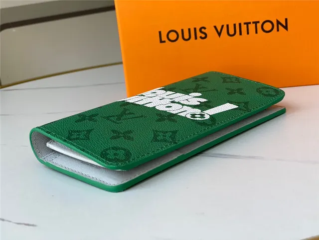 Louis Vuitton Green White Monogram Leather Bold Logotype Long Wallet 17