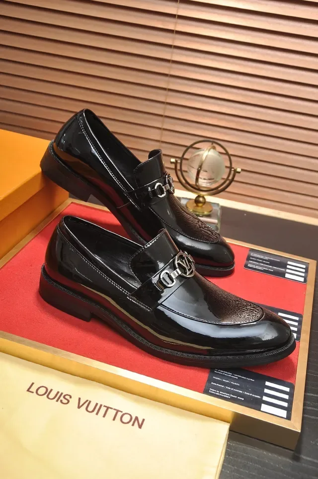 Louis Vuitton Horsebit 1955 लोअफर काला पैटेंट लेदर 4