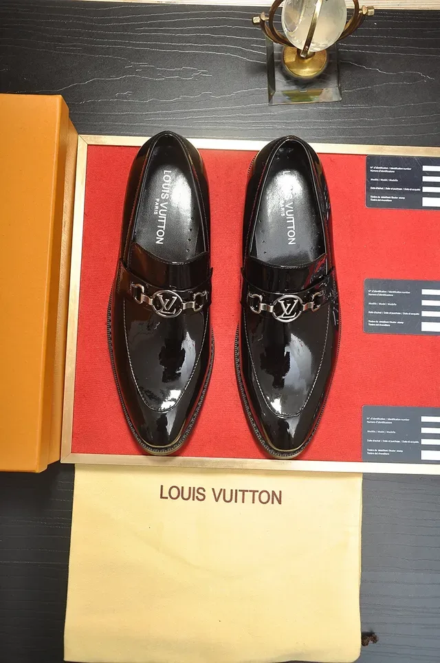 Louis Vuitton Horsebit 1955 लोअफर काला पैटेंट लेदर 5