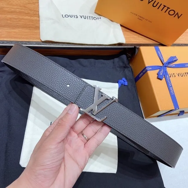 Louis Vuitton Interlocking LV Buckle Gray Pebbled Leather Belt 5