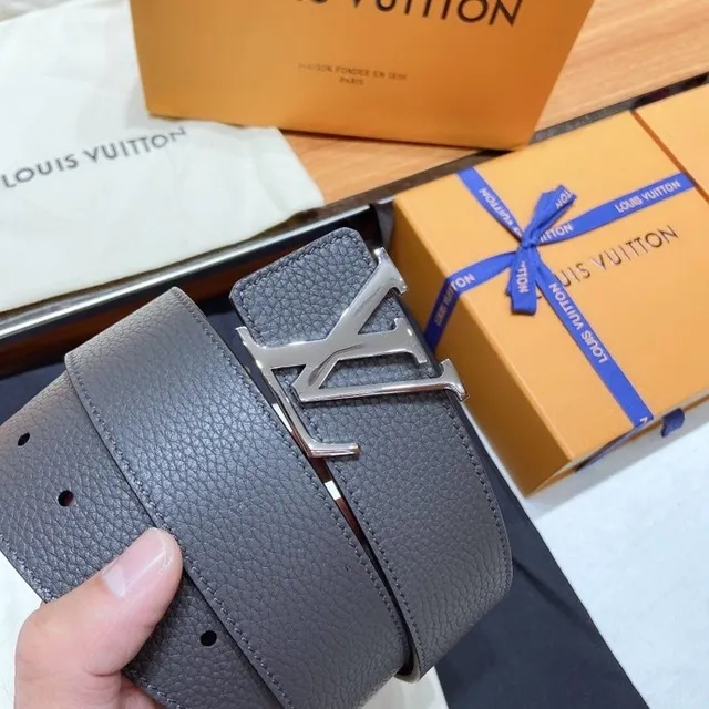 Louis Vuitton Interlocking LV Buckle Gray Pebbled Leather Belt 6