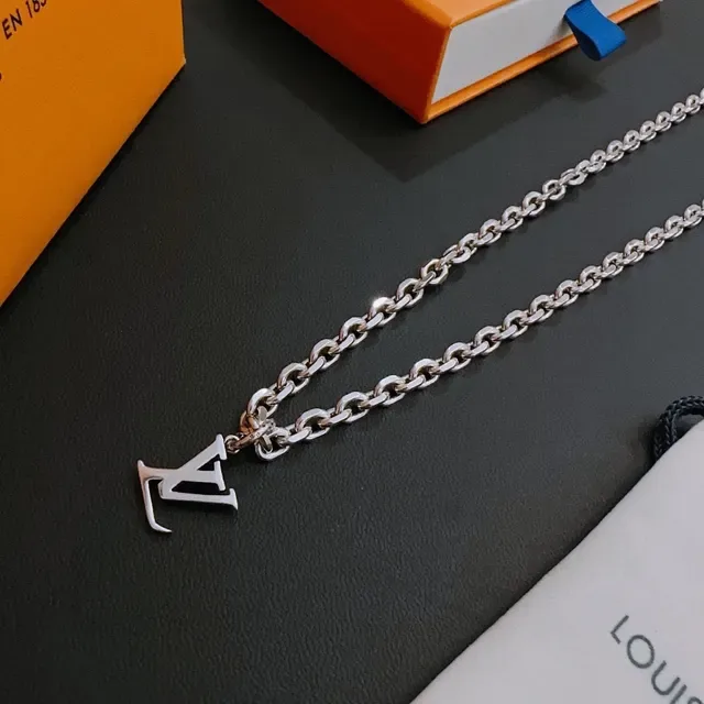 Louis Vuitton Interlocking LV Monogram Silver Curb Chain Necklace 6