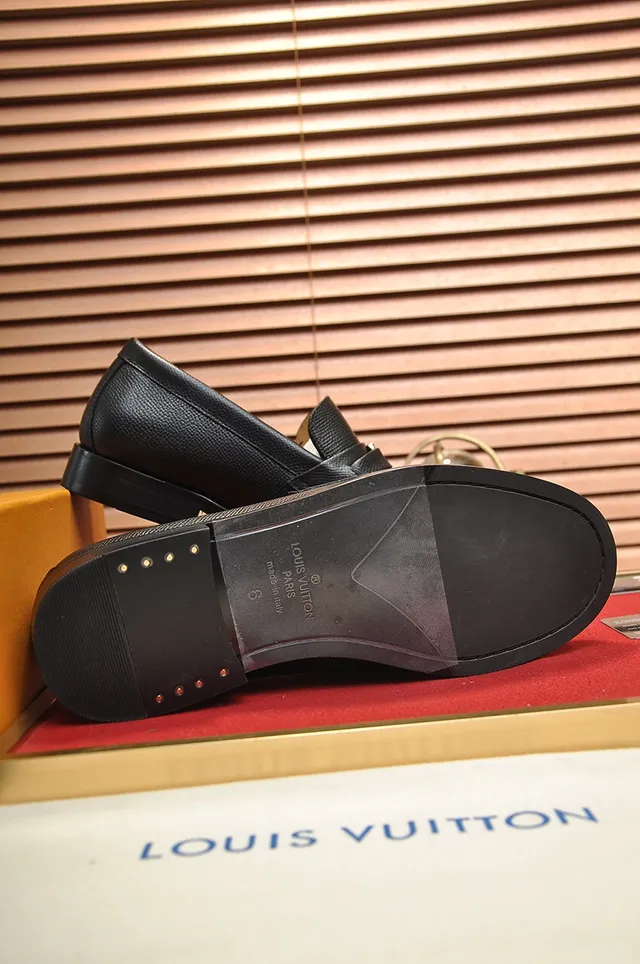 Louis Vuitton Loafer Noir Or Cuir Pebbled Sangle Unique Loafer 3