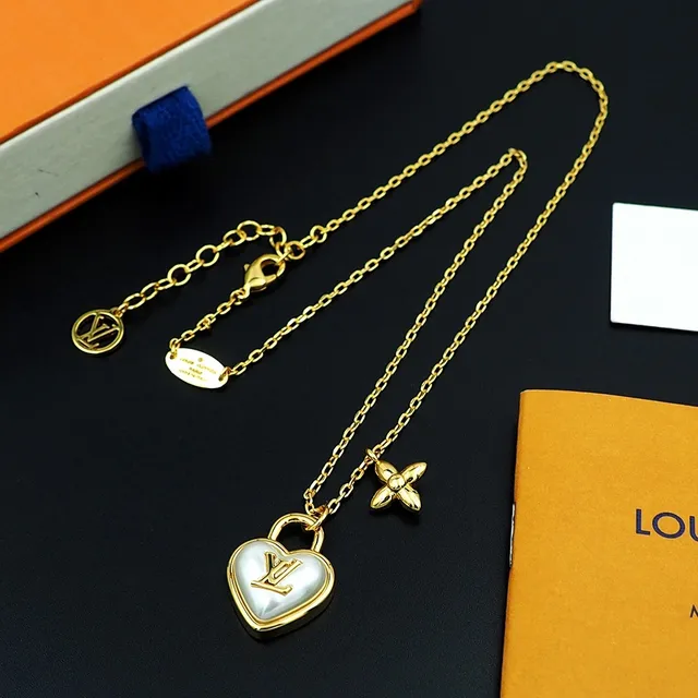 Louis Vuitton Lock Me Heart Pearl Gold Necklace 6