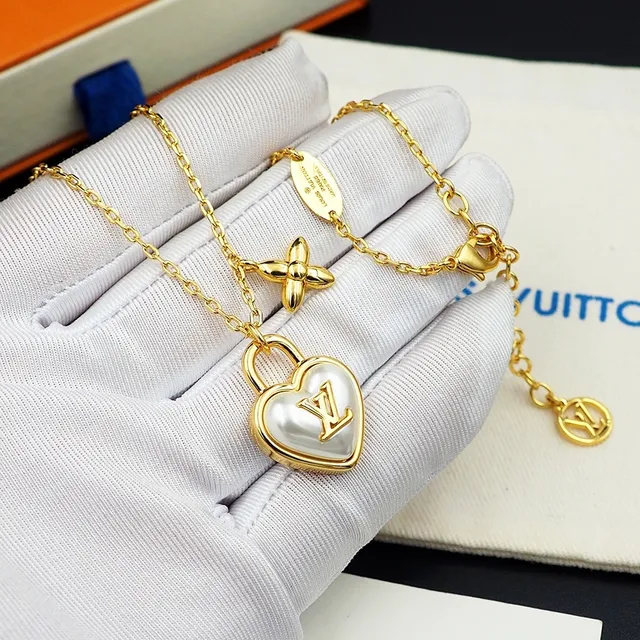 Louis Vuitton Lock Me Heart Pearl Gold Necklace 8