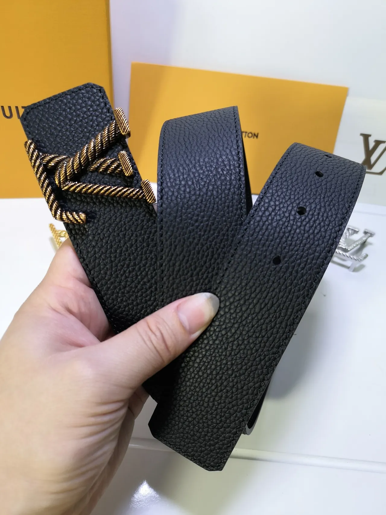 Louis Vuitton LV Initiales Black Pebbled Leather Belt 2
