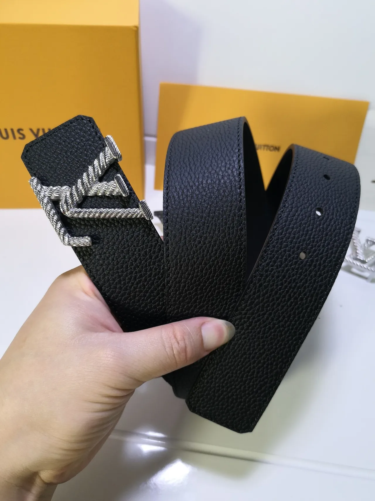 Louis Vuitton LV Initiales Black Pebbled Leather Belt 3