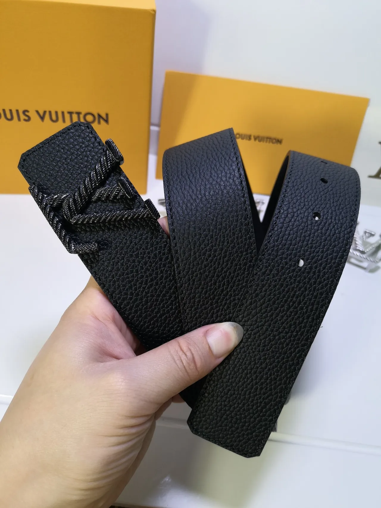 Louis Vuitton LV Initiales Black Pebbled Leather Belt 5
