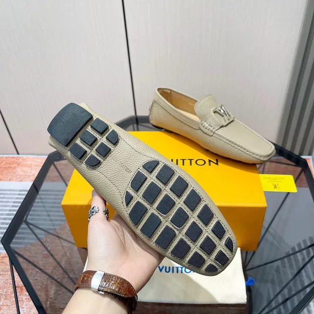 Louis Vuitton LV লুফার বেইজ পেবল্ড লেদার লুফার 9