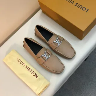 Louis Vuitton LV Loafer Bege Couro Granulado Loafers
