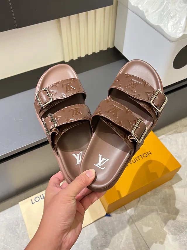 Louis Vuitton LV Slide Monogram Rubber Strap Casual Sandals 7