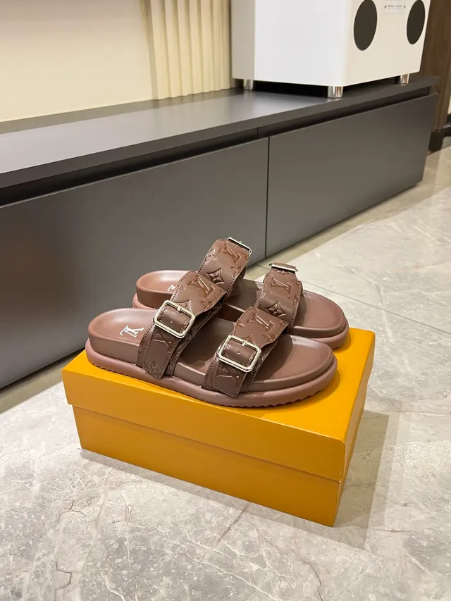 Louis Vuitton LV Slide Monogram Rubber Strap Casual Sandals 11