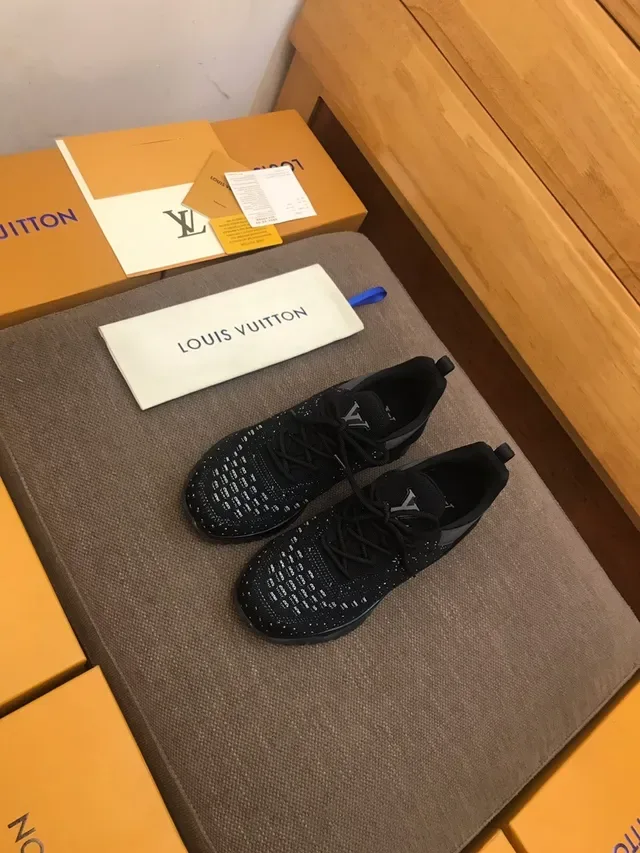 Louis Vuitton LV Trainer Black Gray Knit Upper Speckled Pattern Lifestyle Sneakers 3