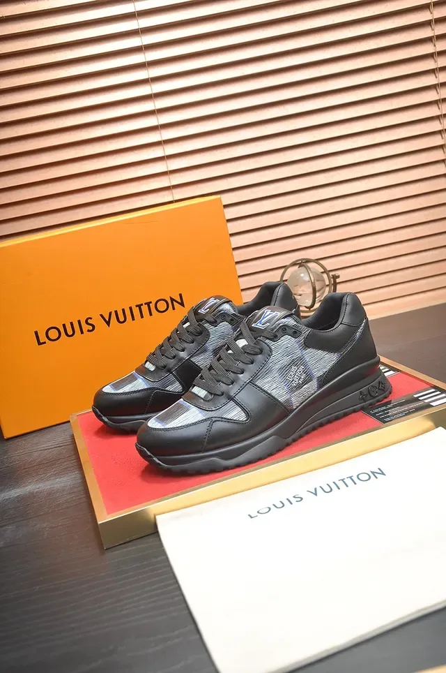 路易威登 LV Trainer 黑银 皮革和技术网面 雕塑橡胶底 生活方式运动鞋 4