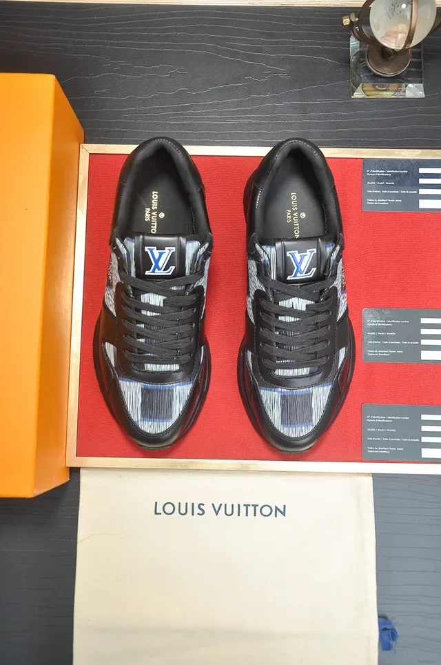 路易威登 LV Trainer 黑银 皮革和技术网面 雕塑橡胶底 生活方式运动鞋 5