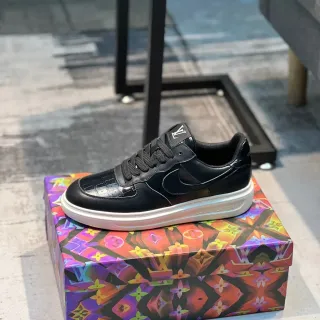 Louis Vuitton LV Trainer Black White Leather Upper Crocodile-Embossed Toe Cap Lifestyle Sneakers