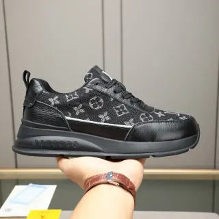 Louis Vuitton LV Trainer Sneakers Lifestyle Negro y Blanco Monogramado Textil y Cuero Pebbled