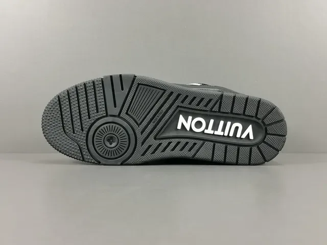 Louis Vuitton LV Trainer Noir Blanc Tige en Cuir-Maille Structurelle Sangle Asymétrique Marquée Sneakers Lifestyle 13