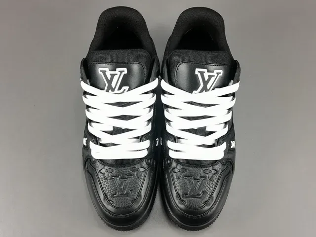 Louis Vuitton LV Trainer Noir Blanc Tige en Cuir-Maille Structurelle Sangle Asymétrique Marquée Sneakers Lifestyle 16