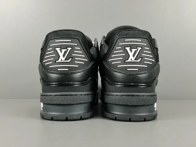 Louis Vuitton LV Trainer Noir Blanc Tige en Cuir-Maille Structurelle Sangle Asymétrique Marquée Sneakers Lifestyle 17