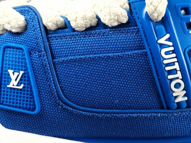 Louis Vuitton LV Trainer Blue White Chunky Platform Sole Textile Upper Lifestyle Sneakers 8