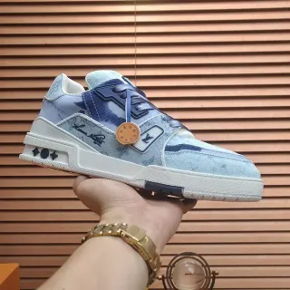 লুই ভিটন LV Trainer নীল সাদা ডেনিম আপার স্কাল্প্টেড মিডসোল লাইফস্টাইল স্নিকার