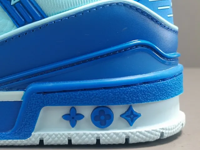 Louis Vuitton LV Trainer Blue White Layered Synthetic Upper Sculpted Multi-Tone Midsole Lifestyle Sneakers 8