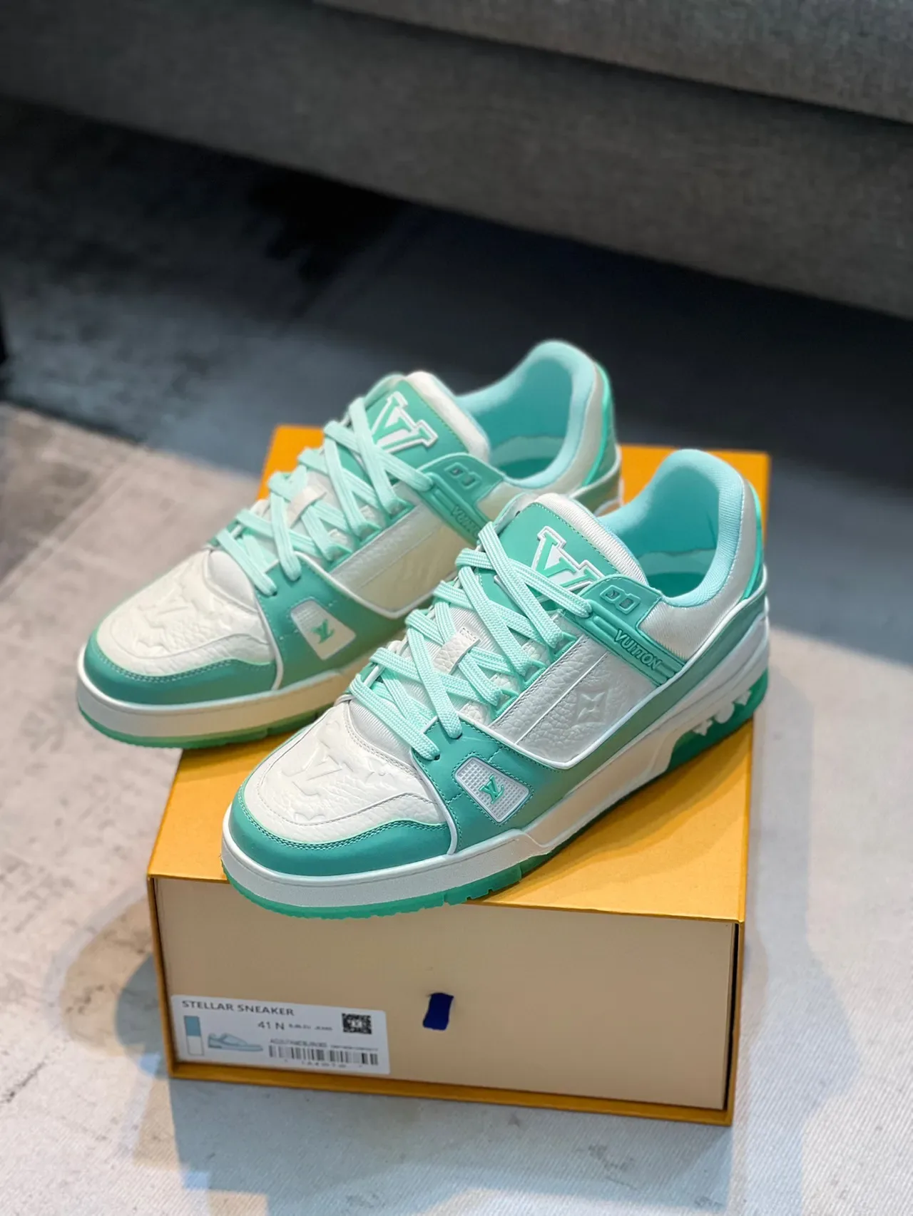 Louis Vuitton LV Trainer Green White Layered Leather And Synthetic Upper Lifestyle Sneakers 7