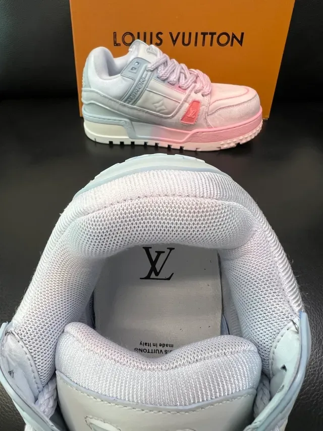 Louis Vuitton LV Trainer Sneakers Lifestyle Pink Blue Monogram Canvas Supérieur Semelle Chunky Plateforme 4