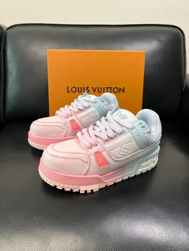 Louis Vuitton LV Trainer Sneakers Lifestyle Pink Blue Monogram Canvas Supérieur Semelle Chunky Plateforme 5