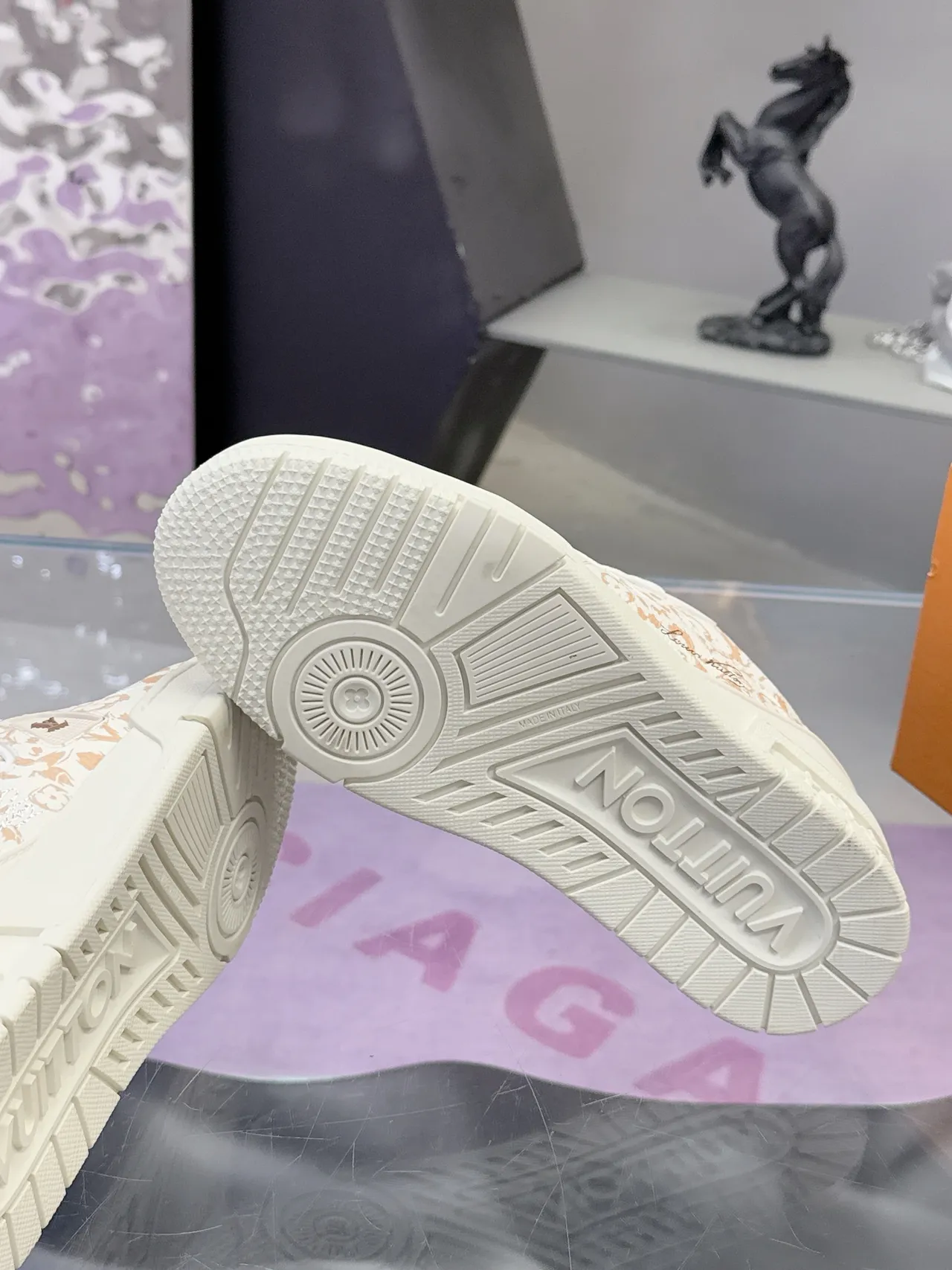Louis Vuitton LV Trainer White Beige Monogram-Print Upper Chunky Sculpted Midsole Lifestyle Sneakers 2