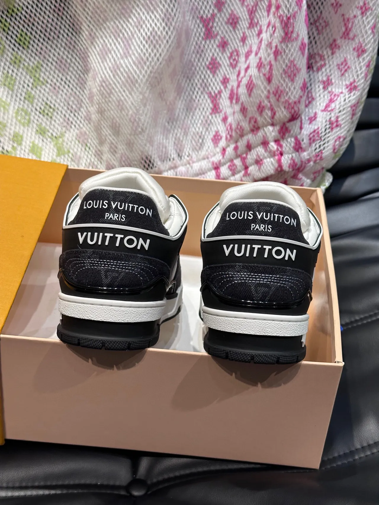 Louis Vuitton LV Trainer White Black Low-Top Leather Upper Lifestyle Sneakers 7