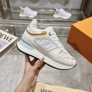 لويس فيتون LV Trainer حذاء رياضي سميك أبيض وأزرق جلد وشبكة وجه خفيف لوح جانبي مونوغرام كاجوال