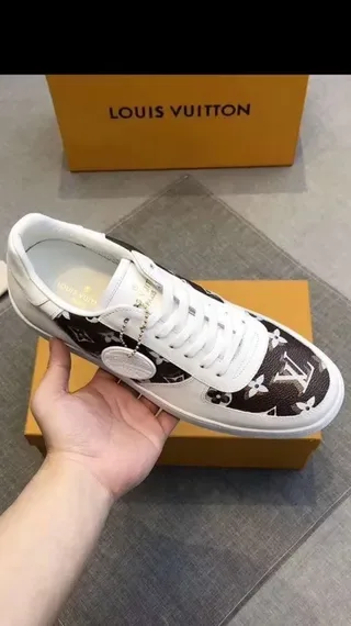 Louis Vuitton LV Trainer White Brown Low-Top Monogram Canvas Side Panels Lifestyle Sneakers 2