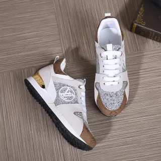 Louis Vuitton LV Trainer Branco Marrom Material Misto Superior Brilhante Painel Acentos Tênis Grossos