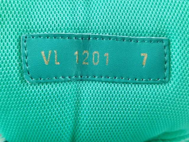 Louis Vuitton LV Trainer Blanc et Vert Cuir et Textile Layered Large Strap Marque Lifestyle Sneakers 12