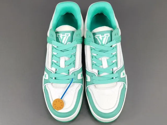 Louis Vuitton LV Trainer Blanc et Vert Cuir et Textile Layered Large Strap Marque Lifestyle Sneakers 16