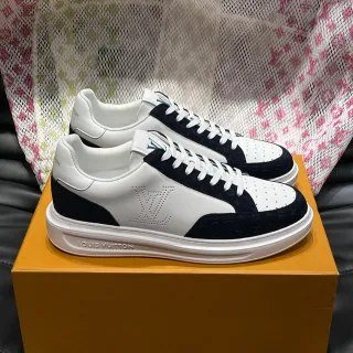 লুইস ভিটন LV Trainer সাদা নেভি পারফোরেটেড মোনোগ্রাম লোগো টু-টোন লেদার-সুয়েড কনস্ট্রাকশন লাইফস্টাইল স্নিকার