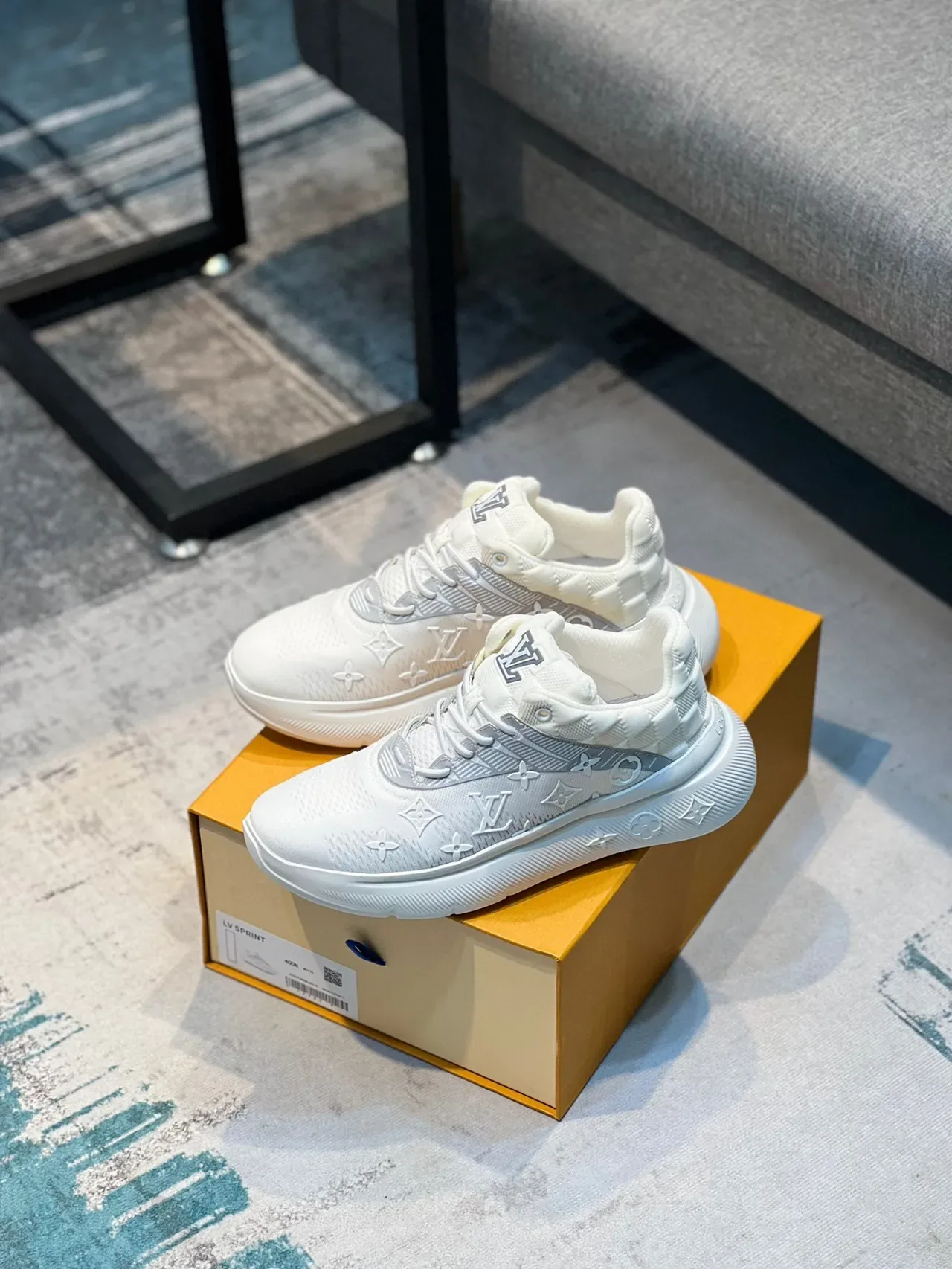 Louis Vuitton LV Trainer Blanc Argent Upper Tricot Monogrammé Contrefort Matelassé Chaussures Lifestyle 6