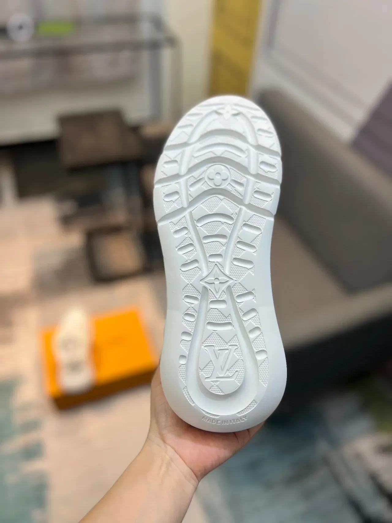 Louis Vuitton LV Trainer Blanc Argent Upper Tricot Monogrammé Contrefort Matelassé Chaussures Lifestyle 9
