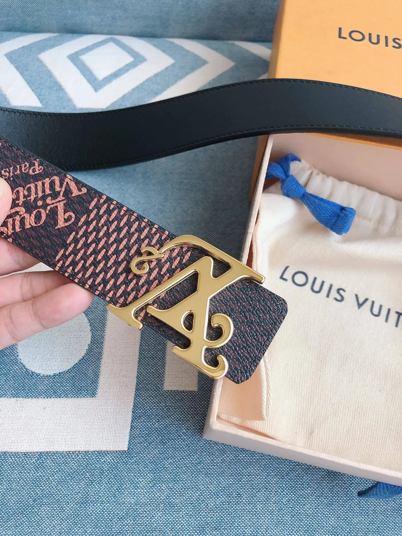 Louis Vuitton Monogram Buckle Leather Belt 7
