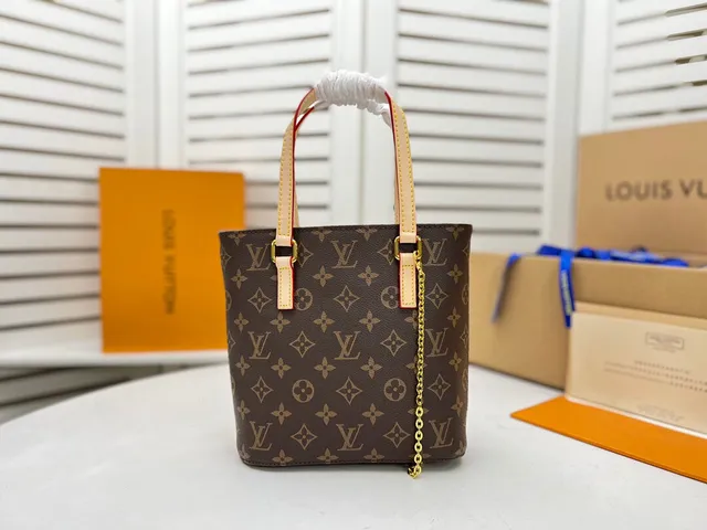 Louis Vuitton Monogram Canvas Cylindrical Bucket Bag 6
