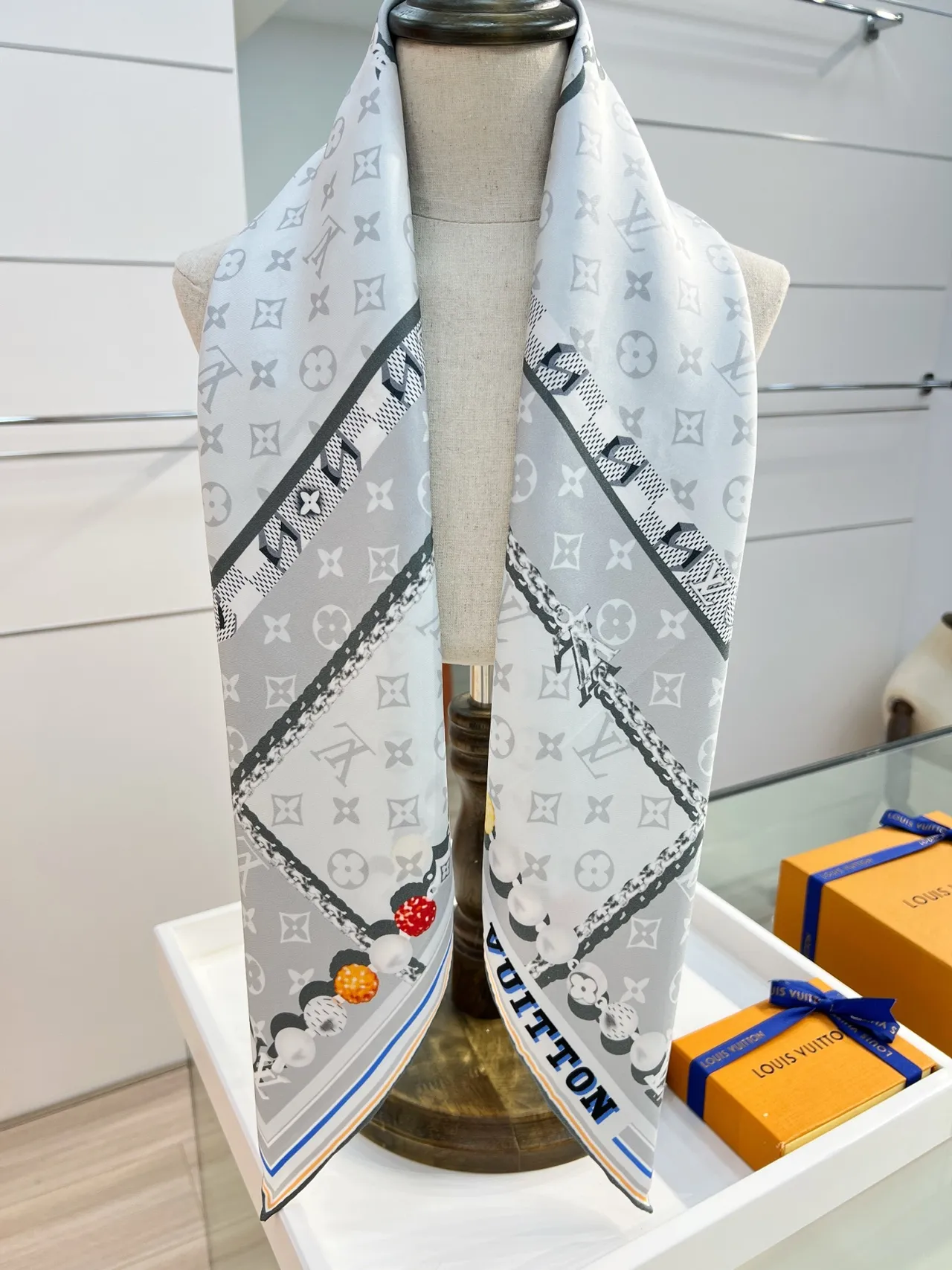 Louis Vuitton Monogram Chain-Frame Beaded Silk Scarf 7