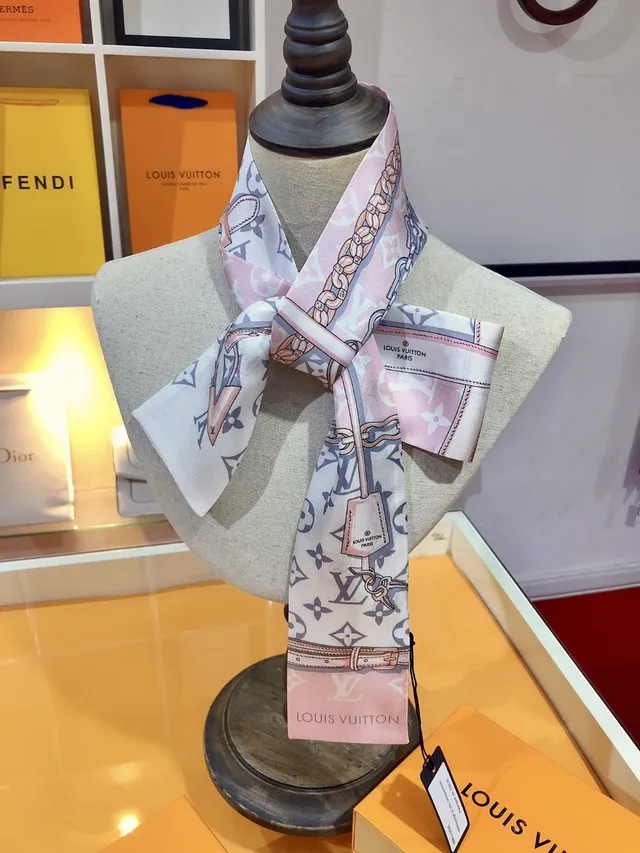 Louis Vuitton Monogram Confidential Pink Silk Scarf 2