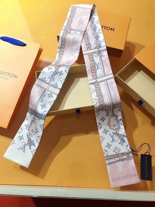 Louis Vuitton Monogram Confidential Pink Silk Scarf 6