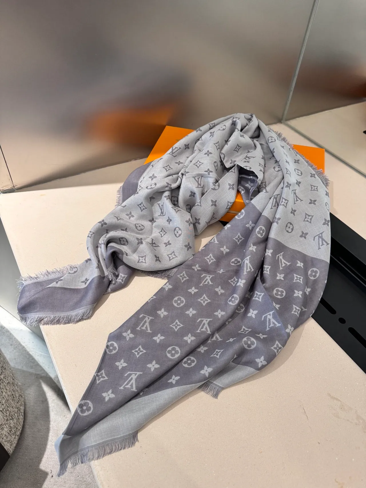 Louis Vuitton Monogram Diagonal Panel Gray Silk Scarf 9